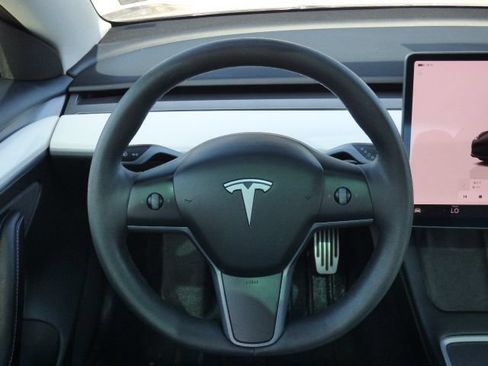 Used 2023 Tesla Model 3 Standard Range RWD image 17