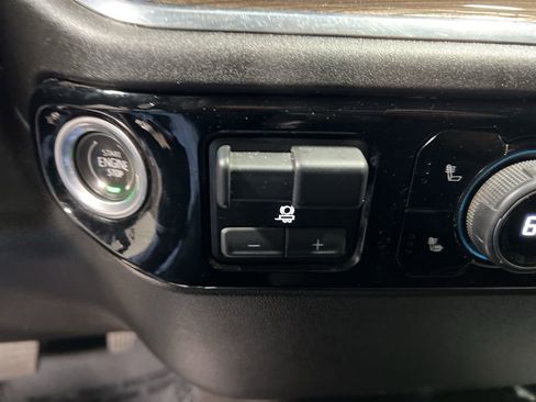 Used 2024 Chevrolet Silverado 2500 LT image 33