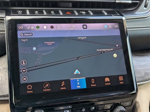 Used 2021 Jeep Grand Cherokee L Limited w/ Luxury Tech Group II image 22