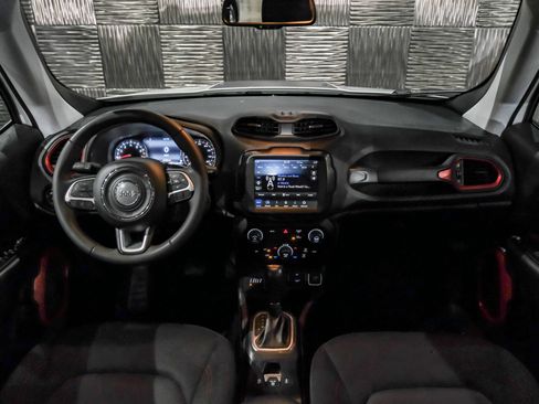 Used 2023 Jeep Renegade Trailhawk AWD/4WD image 16