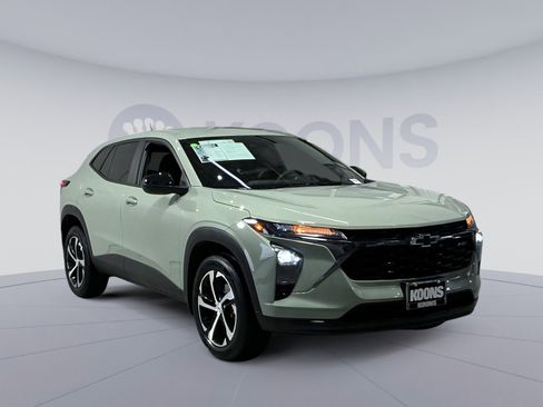 Used 2024 Chevrolet Trax RS w/ Driver Confidence Package image 18