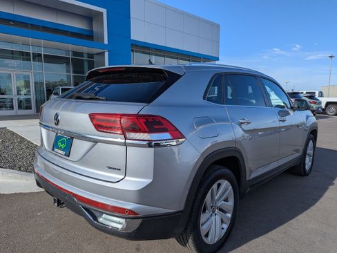 Used 2023 Volkswagen Atlas Cross Sport SE AWD/4WD image 33
