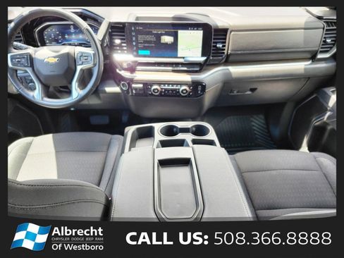 Used 2025 Chevrolet Silverado 2500 LT w/ Convenience Package AWD/4WD image 12