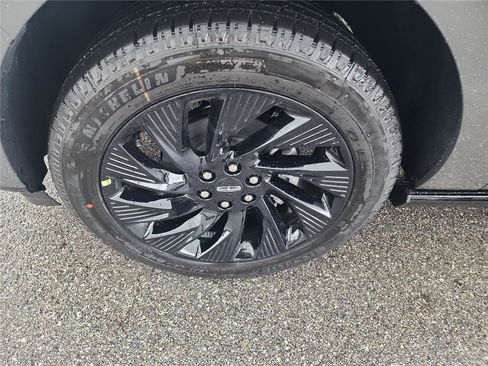 New 2026 Lincoln Navigator L Black Label AWD/4WD image 9