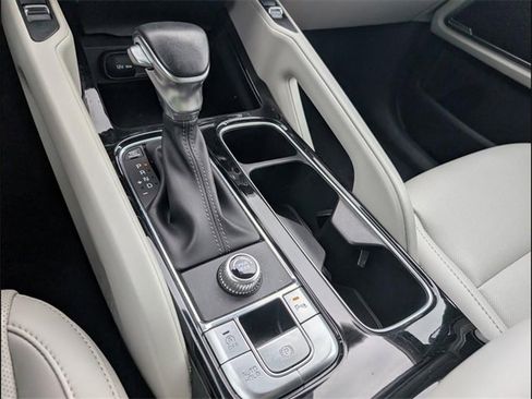 Used 2024 Kia Telluride S w/ S Sunroof Package image 14