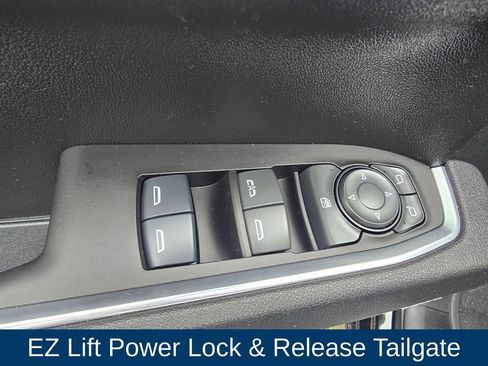 Used 2025 Chevrolet Silverado 1500 RST w/ Convenience Package II AWD/4WD image 24