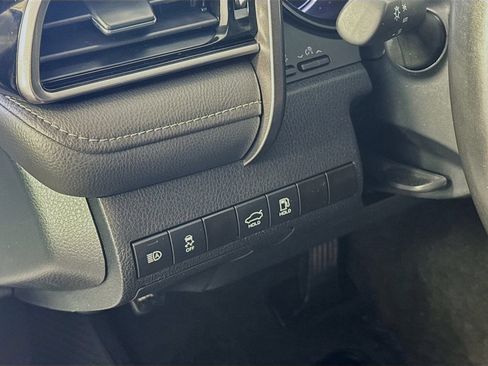 Used 2024 Toyota Camry SE FWD image 6