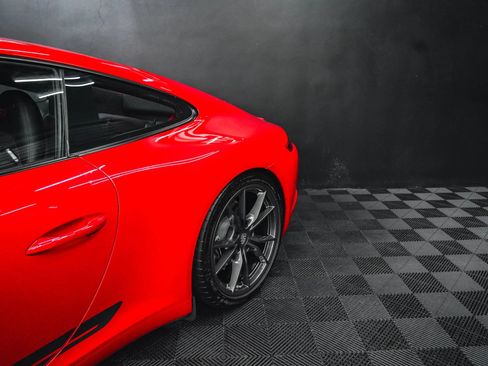 Used 2018 Porsche 911 Carrera T RWD image 7