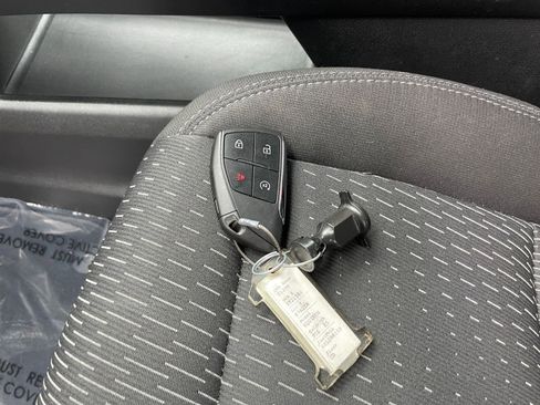 Used 2025 Chevrolet Equinox LT image 22