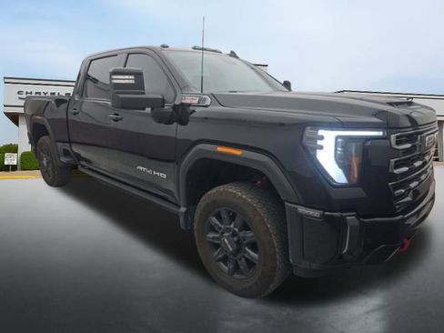 Used 2024 GMC Sierra 2500 AT4 w/ AT4 Premium Plus Package AWD/4WD image 4