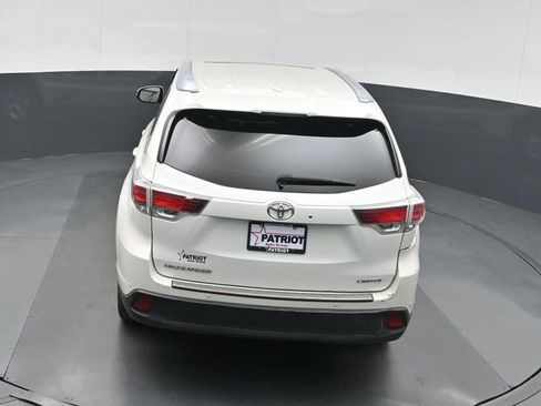 Used 2016 Toyota Highlander Limited Platinum image 34