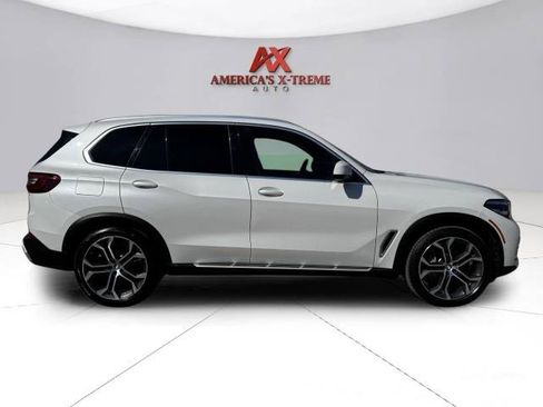 Used 2020 BMW X5 xDrive50i w/ Premium Package AWD/4WD image 8