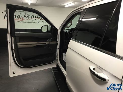Used 2019 Ford Expedition Limited w/ Equipment Group 301A image 14