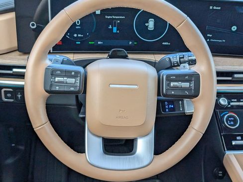 Used 2025 Hyundai Santa Fe Limited image 15