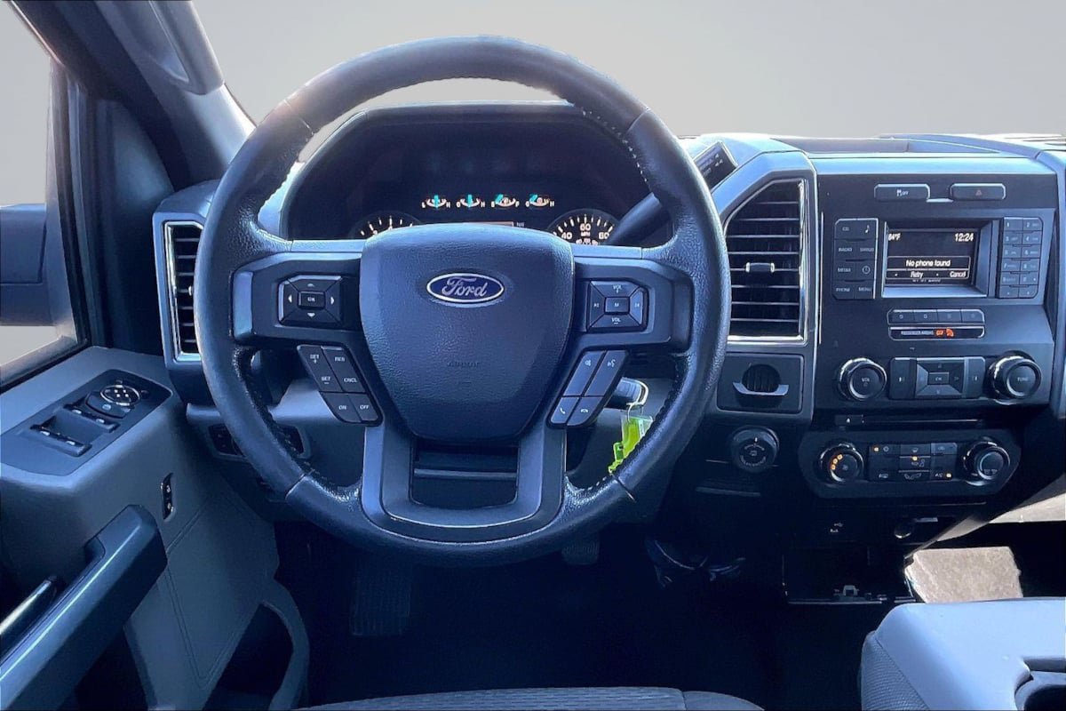 Used 2016 Ford F150 XLT w/ Equipment Group 301A Mid RWD image 5