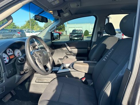 Used 2014 Nissan Titan PRO-4X AWD/4WD image 11