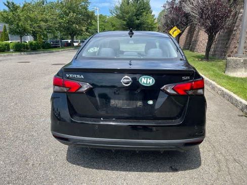 Used 2020 Nissan Versa SR FWD image 5