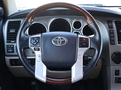 Used 2014 Toyota Sequoia Platinum RWD image 18