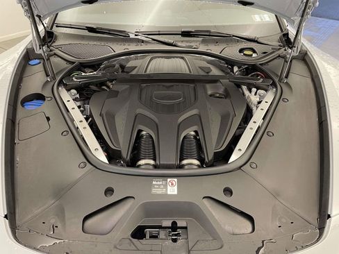 Certified 2025 Porsche Panamera 4S image 25