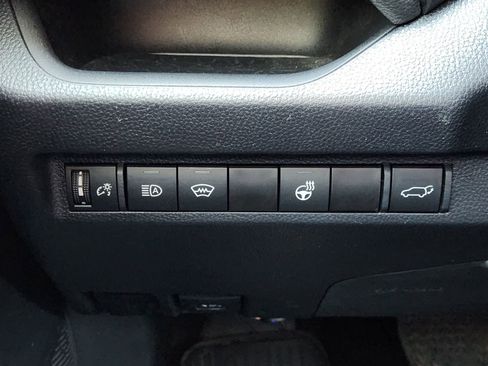 Used 2023 Toyota RAV4 XLE Premium image 25