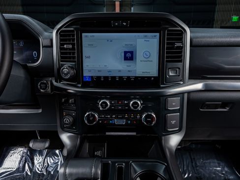 Used 2025 Ford F150 Lariat w/ Equipment Group 501A Mid image 24