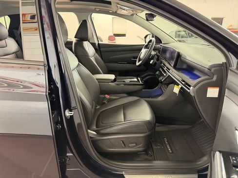 Used 2025 Hyundai Tucson Limited AWD/4WD image 45