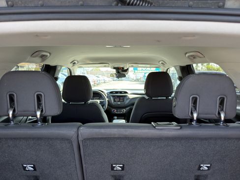 Used 2023 Chevrolet TrailBlazer LT FWD image 16