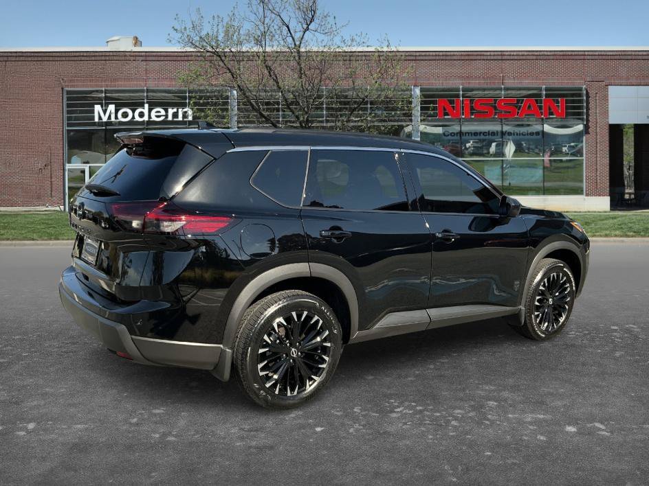 Certified 2026 Nissan Rogue Dark Armor FWD image 4