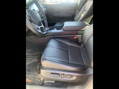 Used 2024 Honda Ridgeline TrailSport image 2
