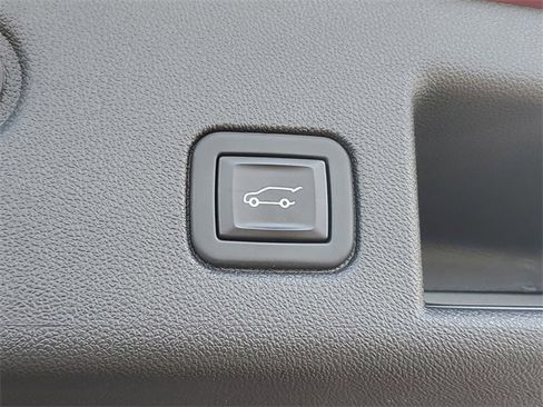 Certified 2023 Chevrolet Equinox RS w/ LPO, Floor Liner Package image 8