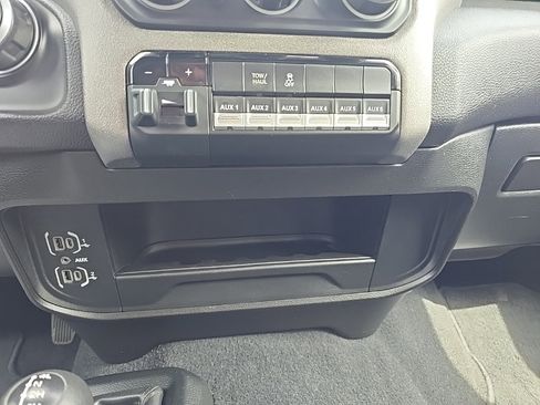 Used 2022 RAM 3500 Tradesman image 12