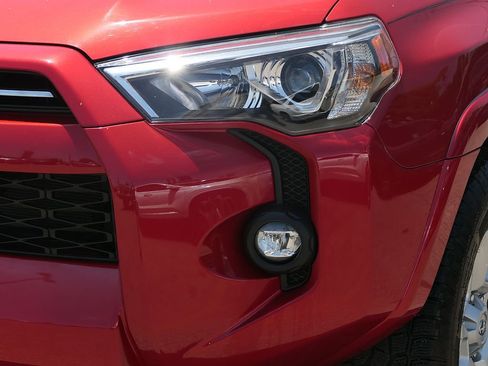 Used 2022 Toyota 4Runner SR5 Premium AWD/4WD image 8