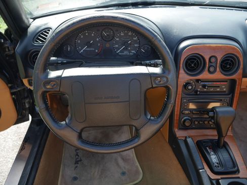 Used 1997 MAZDA MX-5 Miata RWD image 47