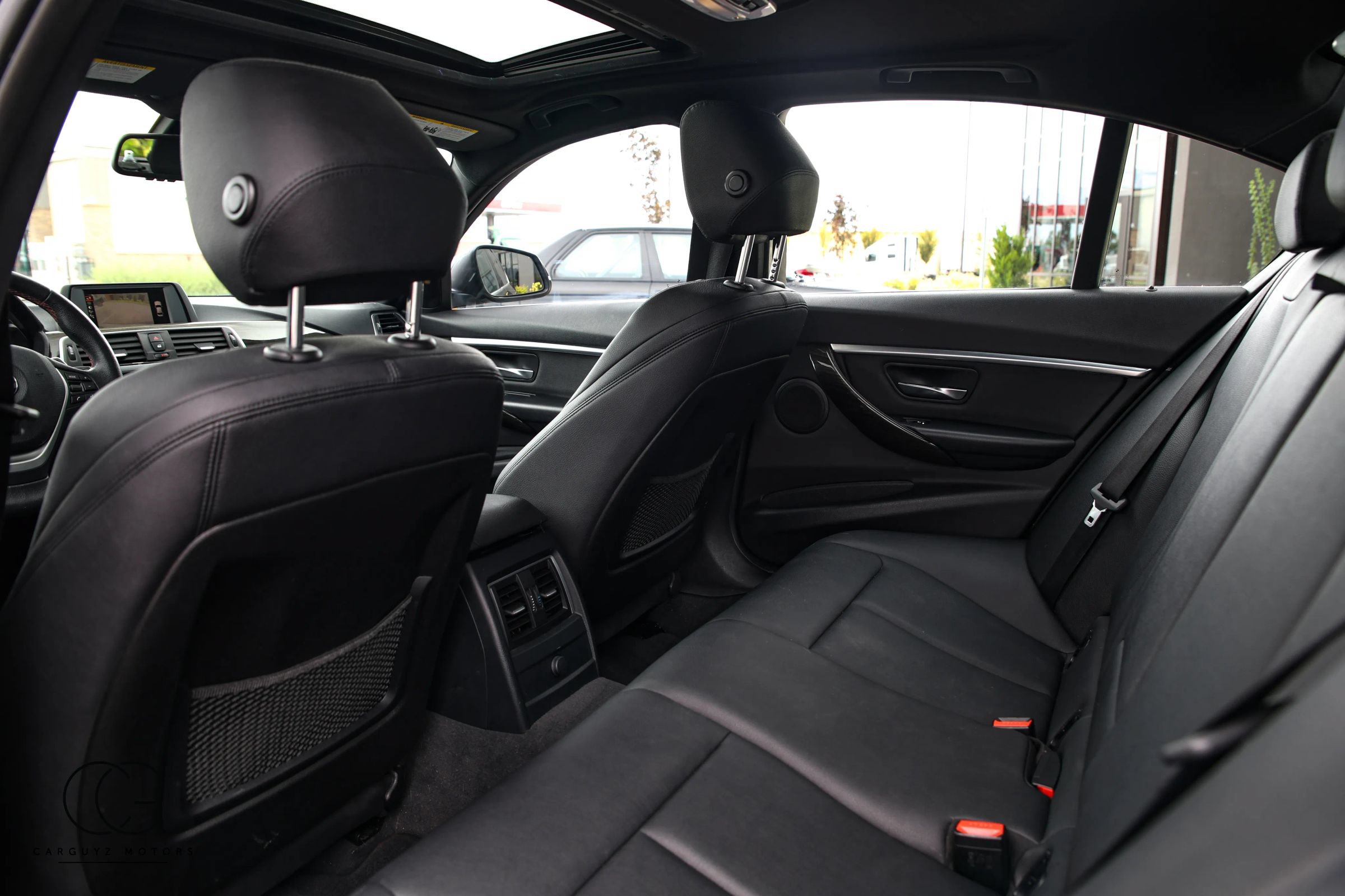 Used 2017 BMW 330i Sedan RWD image 28