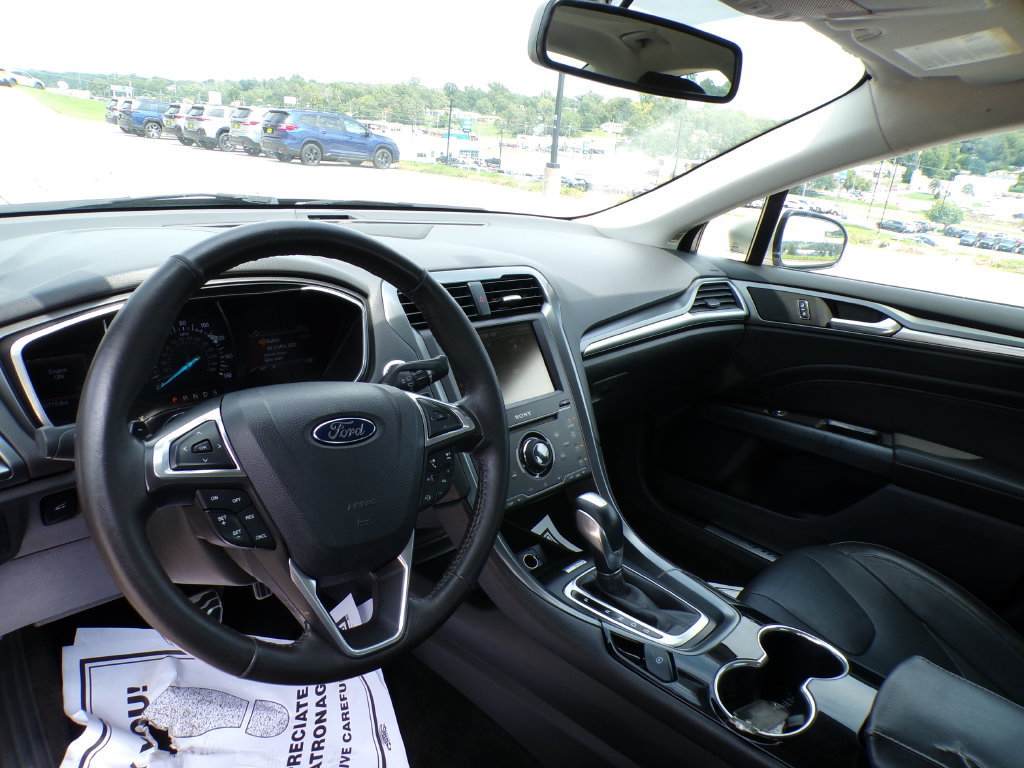 Used 2015 Ford Fusion Titanium FWD image 9