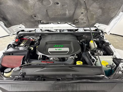 Used 2014 Jeep Wrangler Unlimited Sahara AWD/4WD image 30