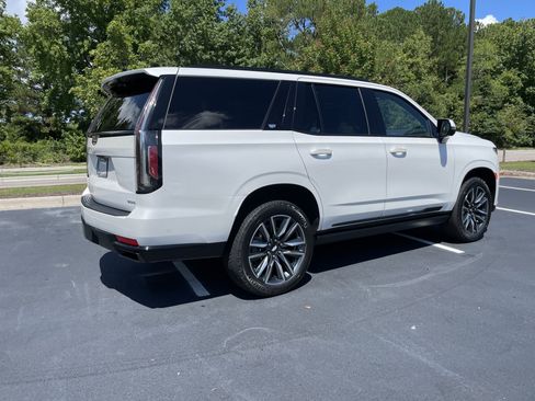 Used 2021 Cadillac Escalade Sport w/ Driver Assist Tech Package AWD/4WD image 9
