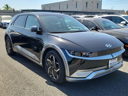 Certified 2024 Hyundai Ioniq 5 Limited RWD image 3