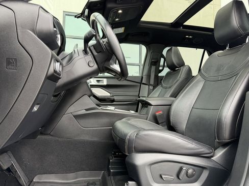 Used 2022 Ford Explorer ST w/ Equipment Group 401A image 12