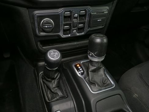 Used 2023 Jeep Wrangler Unlimited w/ 8.4" Radio Group AWD/4WD image 28