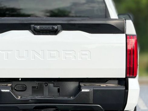 Used 2024 Toyota Tundra SR AWD/4WD image 17