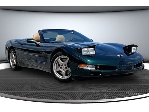 Used 2000 Chevrolet Corvette Convertible w/ Memory Pkg RWD image 14