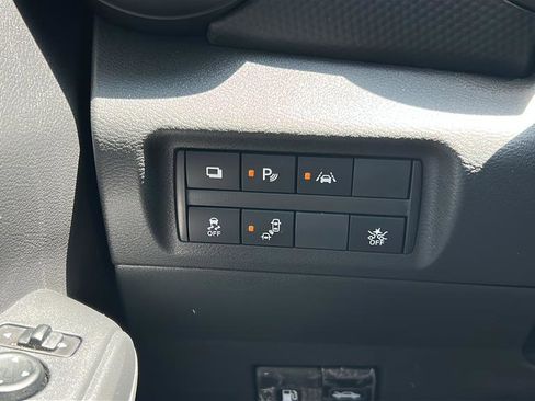 Certified 2025 Nissan Kicks Play S FWD image 29