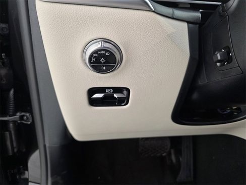 New 2026 Mercedes-Benz GLC 300 image 16