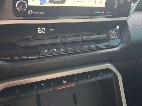 Used 2023 Toyota Tundra SR5 w/ SR5 Convenience Package AWD/4WD image 15
