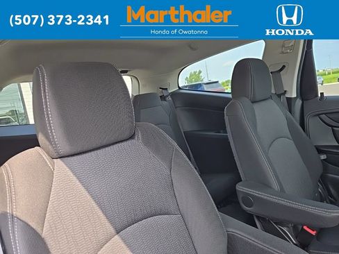 Used 2017 Chevrolet Traverse LT FWD image 17