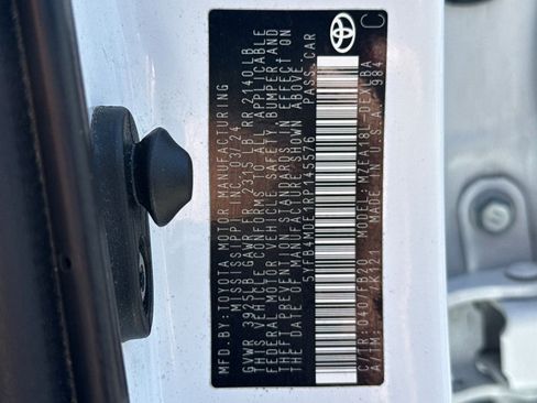 Certified 2024 Toyota Corolla LE FWD image 54