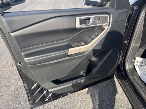 Used 2023 Ford Explorer XLT w/ Equipment Group 202A image 22