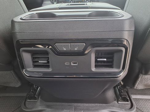 Used 2022 Chevrolet Silverado 1500 ZR2 w/ Technology Package AWD/4WD image 16