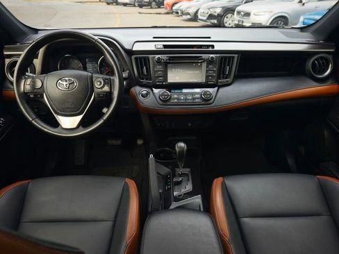Used 2018 Toyota RAV4 SE w/ Power Extra Value Package AWD/4WD image 35